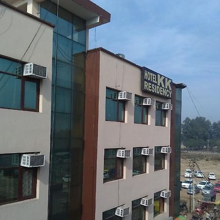 Hotel Kk Residency Chandīgarh Exterior foto